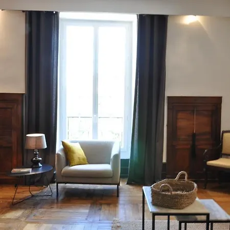 Appartement La Couronne Sarlat-La-Caneda Exterior photo
